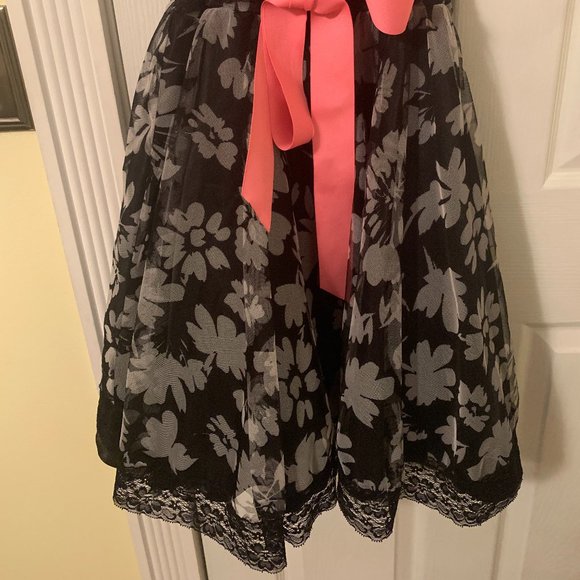 EUC Dorissa Formal Floral Dress in Black And Gray Size 14 Girls - Picture 3 of 10